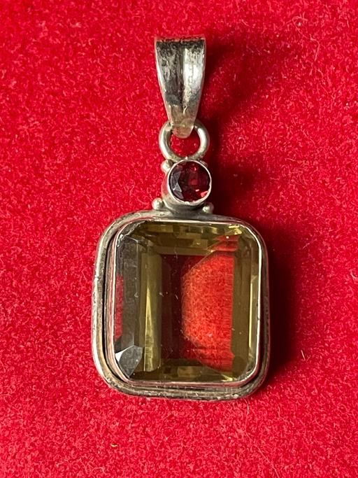 Buy & Sell Enfield Wash Enfield - Photos for Citrine & garnet silver pendant