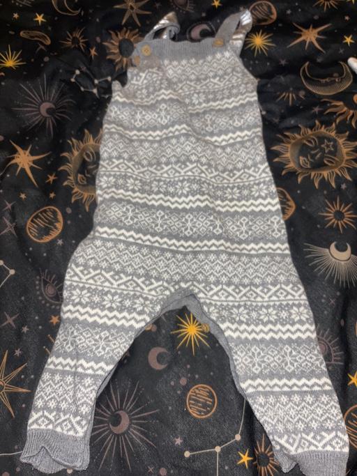 Buy & Sell Rothwell Leeds - Photos for Button up bottom and top dungarees