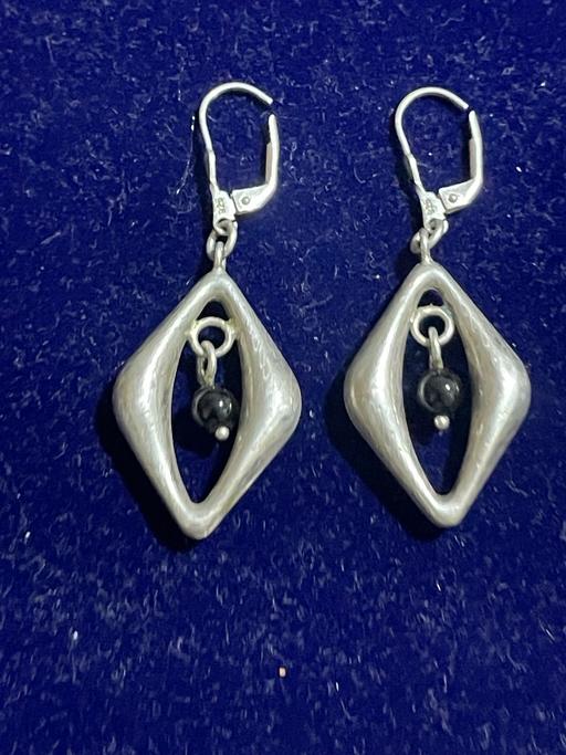 Buy & Sell Enfield Wash Enfield - Photos for Black onyx stone silver earrings
