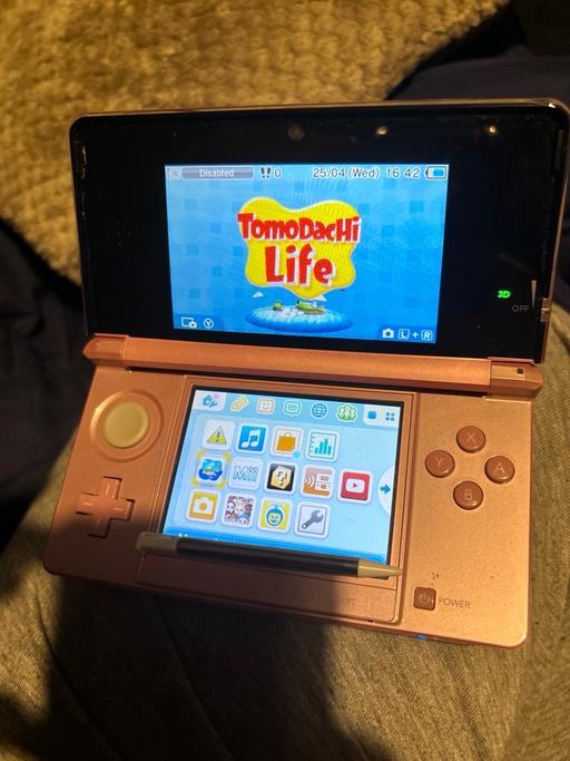 Buy & Sell Brown Edge Staffordshire Moorlands - Photos for Pink Nintendo 3DS (Tomodachi Life & Nintendog