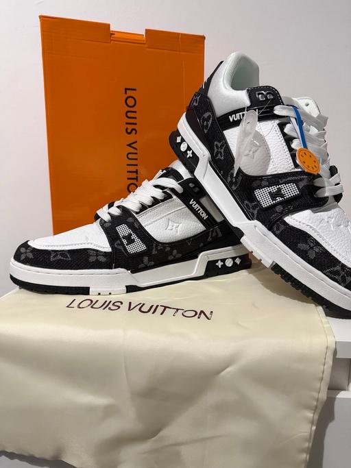 Buy & Sell Everton Liverpool - Photos for Louis Vuitton