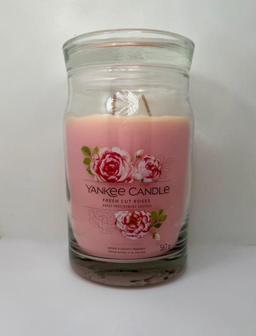 Buy & Sell Wrexham Wrexham - Wales - Photos for Yankee Fresh Cut Roses Signature Large Candle