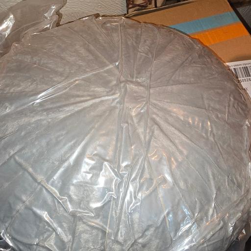 Buy & Sell Mirfield Kirklees - Photos for grey round cushions x 2 new