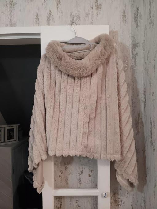 Buy & Sell Hornchurch Havering - Photos for one size soft fur neck cape