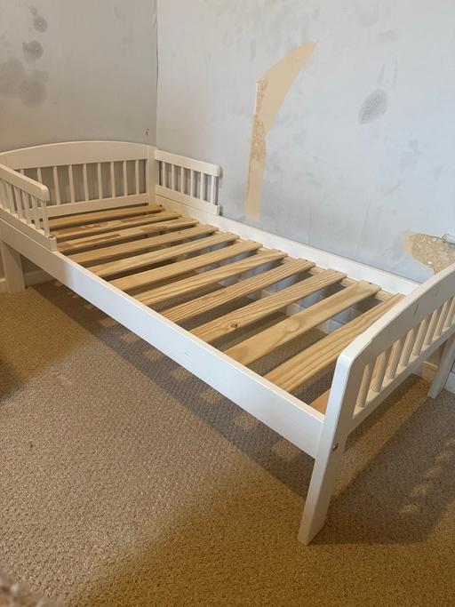 Buy & Sell Marston Green Solihull - Photos for Toddler bed frame with a mattress