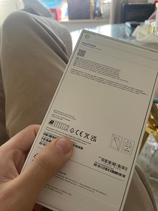 Buy & Sell Highams Park East London - Photos for iPhone 17 pro max (512gb) Deep Blue