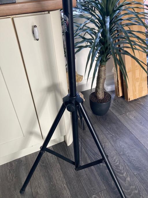 Buy & Sell Sedgley Dudley - Photos for Music lighting Tiger T stand