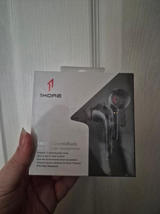 Buy & Sell Crumpsall Manchester - Photos for new 1 More True Wireless Earbuds