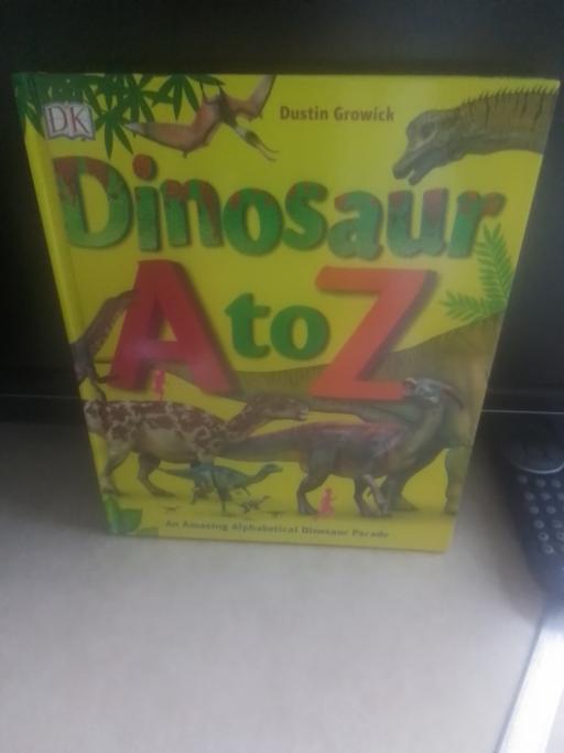 Buy & Sell Streetly Walsall - Photos for BRAND NEW DINOSAUR BOOK