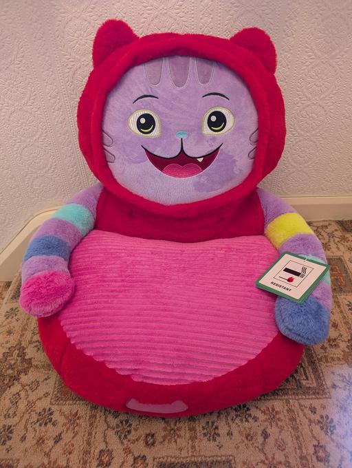 Buy & Sell Lye Dudley - Photos for GABBYS DOLLHOUSE PLUSH CHAIR