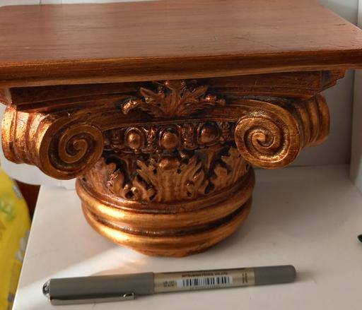 Buy & Sell Thatto Heath Saint Helens - Photos for gold-toned Corinthian column wall shelf