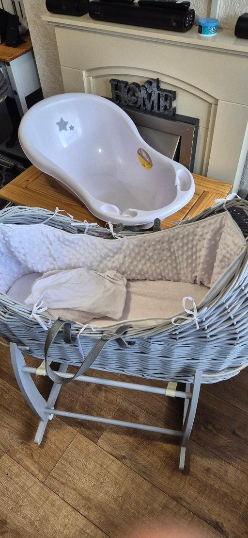 Buy & Sell Llantwit Fardre Rhondda Cynon Taf - Photos for 2x mosses baskets and new bath