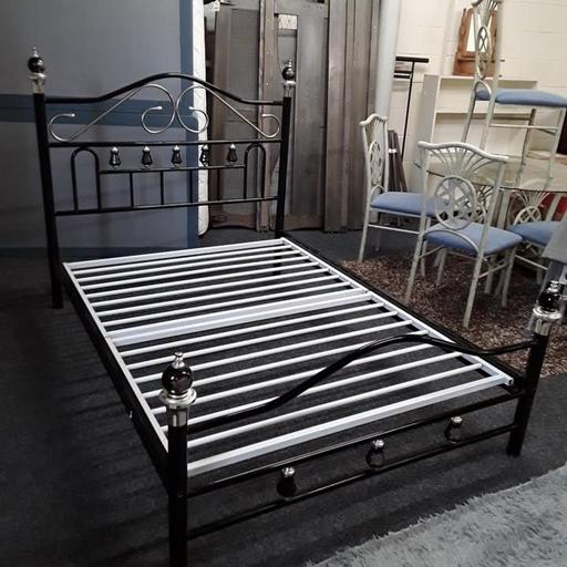 Buy & Sell Saint Pauls Trading Estate Tameside - Photos for Ornate 4ft 6-inch DOUBLE bed frame