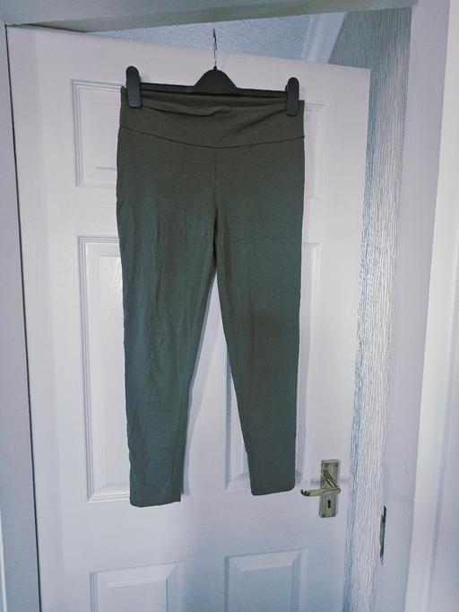 Buy & Sell Newton Doncaster - Photos for Khaki leggings, size 12/14.