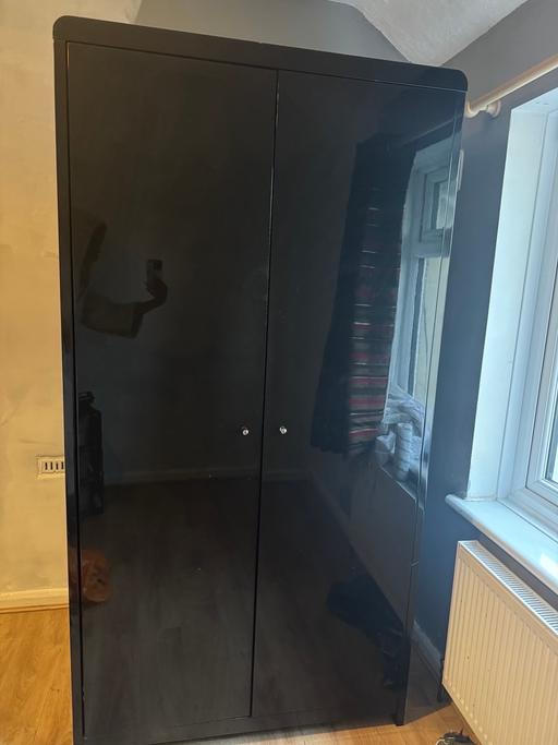 Buy & Sell Goodmayes East London - Photos for Black Gloss Double Wardrobe