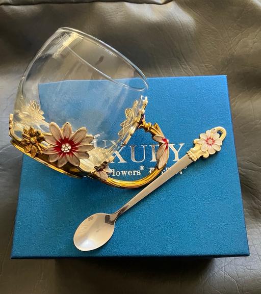 Buy & Sell Mansfield Town Centre Mansfield - Photos for Decorative glass floral cup and spoon