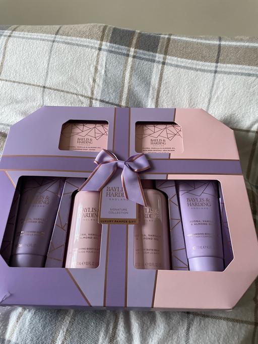 Buy & Sell Spinney Hill West Northamptonshire - Photos for Baylis&Harding pamper set 6 items