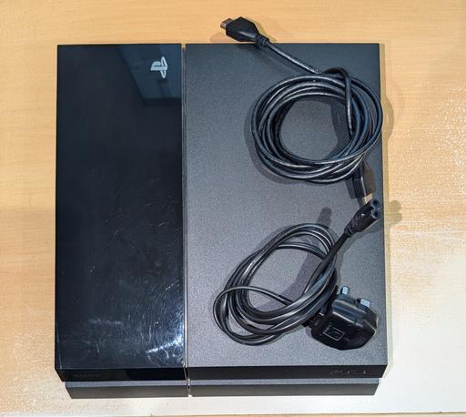 Buy & Sell Knowle Solihull - Photos for Sony PlayStation 4 500GB Jet Black Bundle