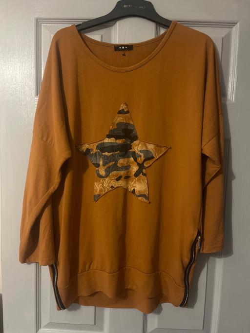 Buy & Sell Cadeby Doncaster - Photos for Unusual Italian made jumper size 16