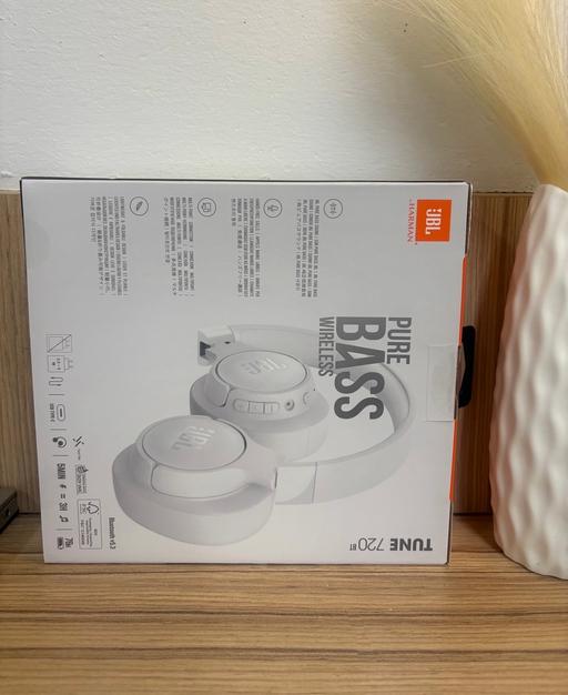 Buy & Sell Wolverhampton West Midlands - Photos for JBL Headphones 720bt (white)