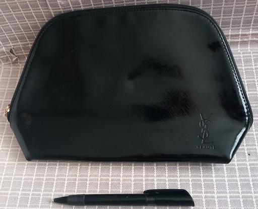 Buy & Sell Thatto Heath Saint Helens - Photos for Yves Saint Laurent Beauté cosmetic pouch