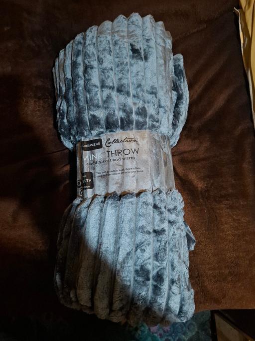 Buy & Sell Woodsetton Dudley - Photos for KINGSIZE THROW