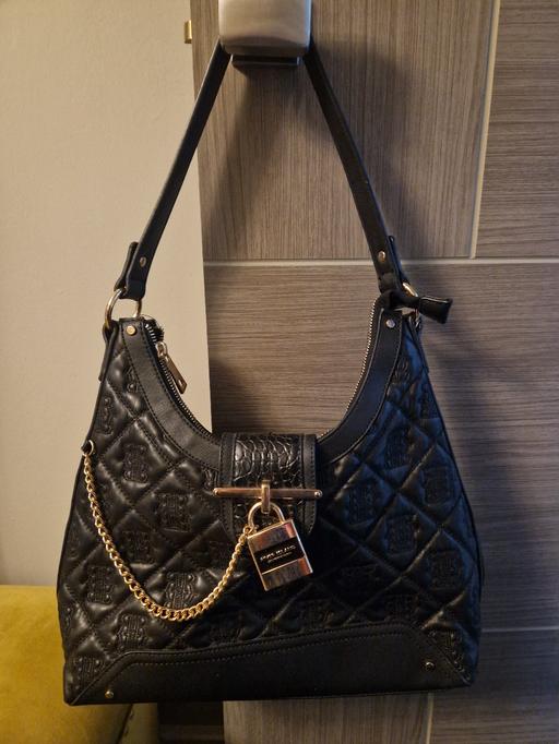 Buy & Sell Scholes Rotherham - Photos for Large black River Island bag