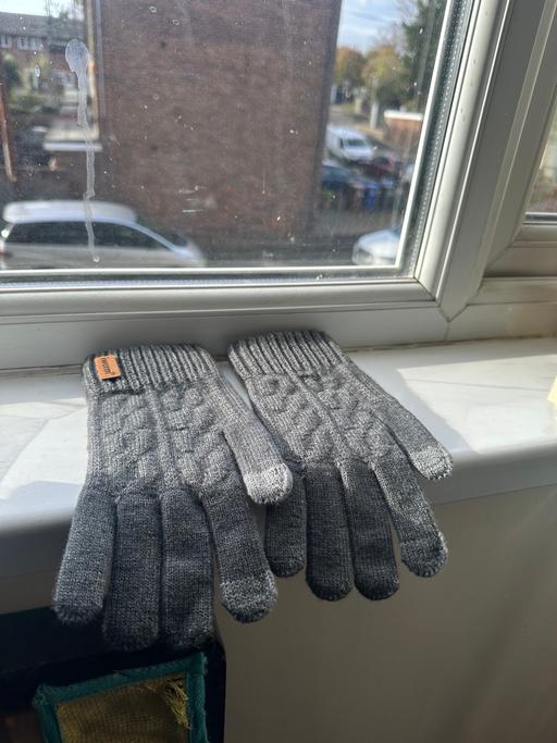 Buy & Sell Grays Thurrock - Essex - Photos for 🧤 Grey Woolly Touchscreen Gloves 🧤