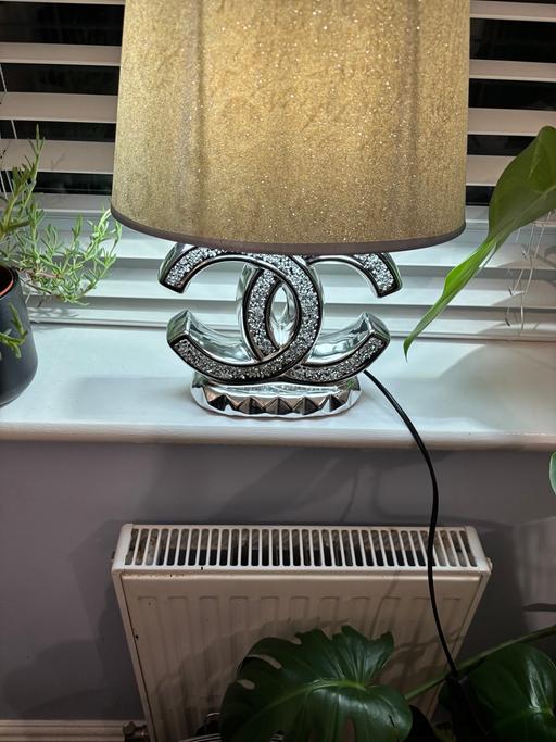 Buy & Sell Kings Hill Tonbridge and Malling - Photos for Silver glittery lamp
