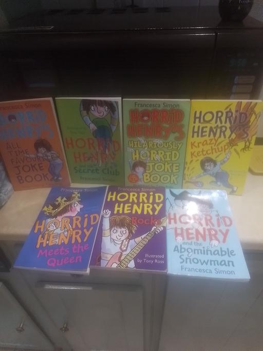 Buy & Sell Streetly Walsall - Photos for 7 BRAND NEW HORRIBLE HENRY BOOKS