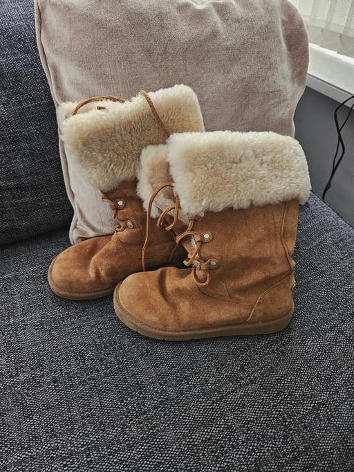Buy & Sell Newton Doncaster - Photos for Australian ugg boots, size 5.5