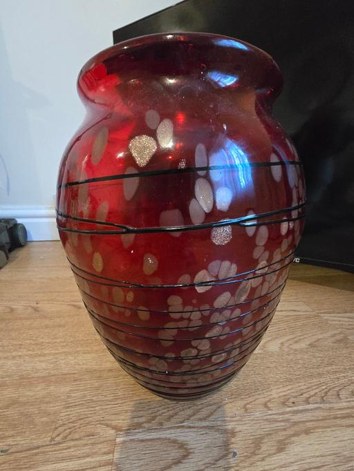 Buy & Sell Yardley Wood Birmingham - Photos for red glass vase