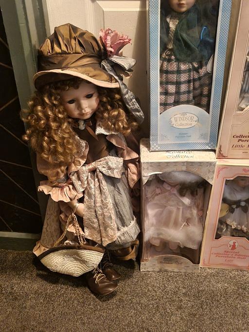Buy & Sell Lower Gornal Dudley - Photos for 5 x porcelain collectors dolls