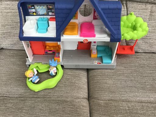 Buy & Sell Essington Wolverhampton - Photos for Fisher price dolls house