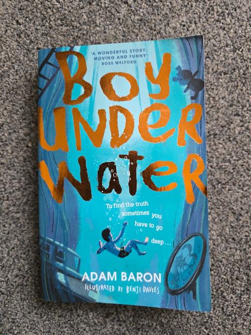 Buy & Sell Oldbury Sandwell - Photos for Boy Under Water paperback