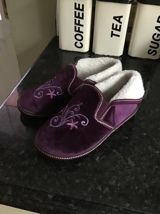 Buy & Sell Sinope North West Leicestershire - Photos for Good size 5 Slippers