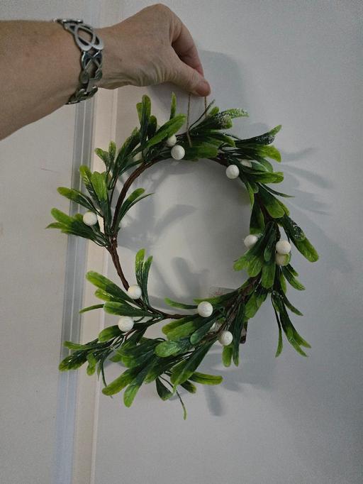 Buy & Sell Rowley Regis Sandwell - Photos for Mistletoe Wreath - bnwt