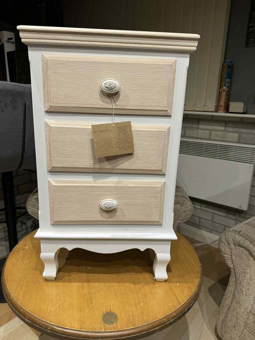 Buy & Sell Castleford Wakefield - Photos for juliette bedside cabinet