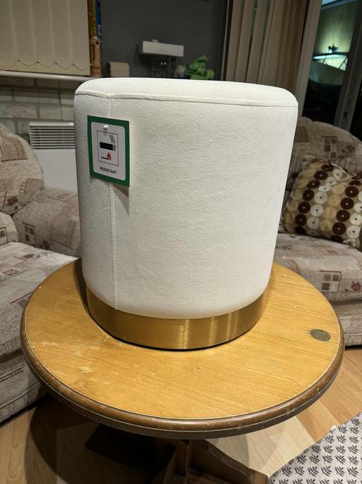 Buy & Sell Castleford Wakefield - Photos for velvet cream pouffe