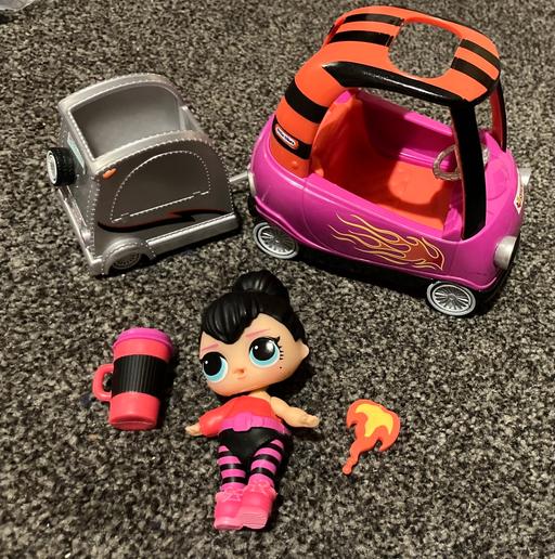 Buy & Sell Forest Town Mansfield - Photos for LOL Doll with car and trailer