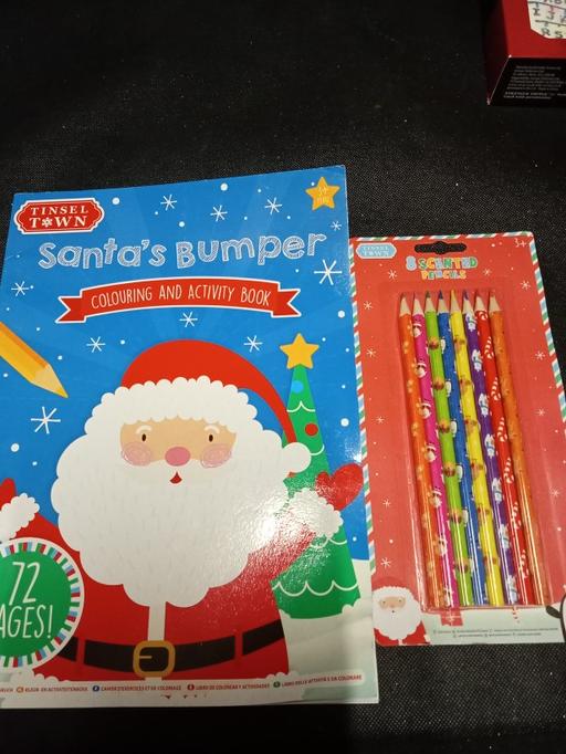 Classes Horncastle East Lindsey - Photos for brand new colouring book & pencils sets