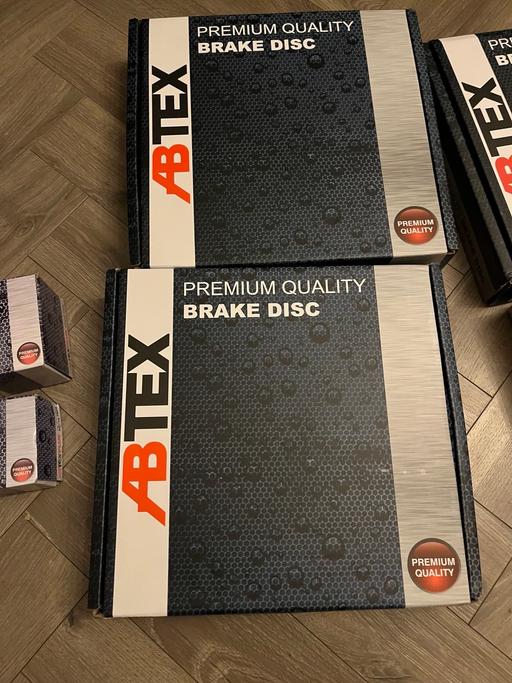 Vehicles Lanesfield Wolverhampton - Photos for Brakes disc and pads - Nissan Qashqai