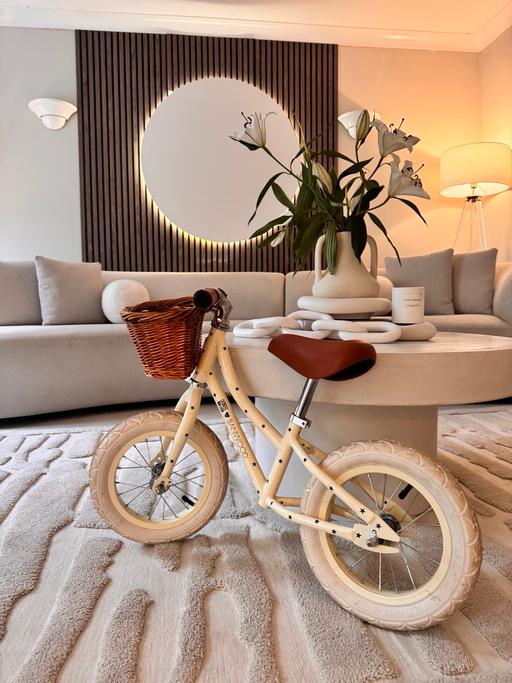 Buy & Sell Colliers Wood South West London - Photos for Banwood Bonton balance bike and helmet