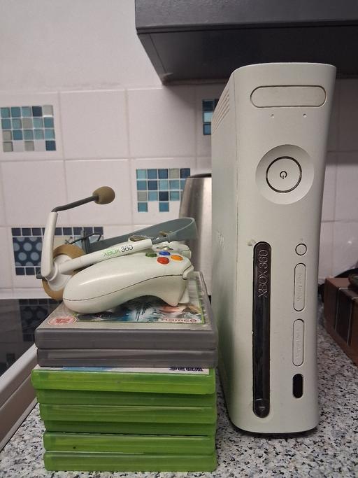 Buy & Sell Clerkenwell Central London - Photos for Xbox 360-Console+Controller+Headset+8 Games