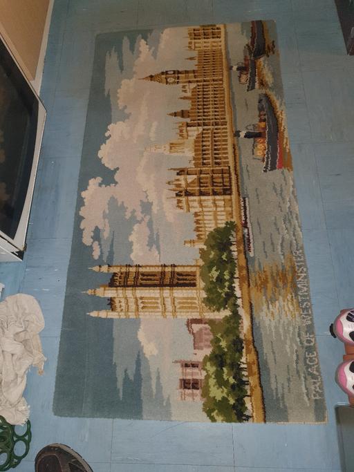 Buy & Sell Gornal Wood Dudley - Photos for 6ft Houses Of Parliament Wool Rug , Good Con