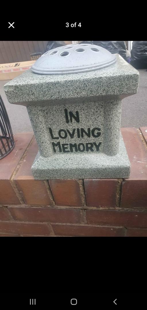 Buy & Sell Pensnett Dudley - Photos for ' In Loving Memory ' Pot , 12 inch Tall, Good