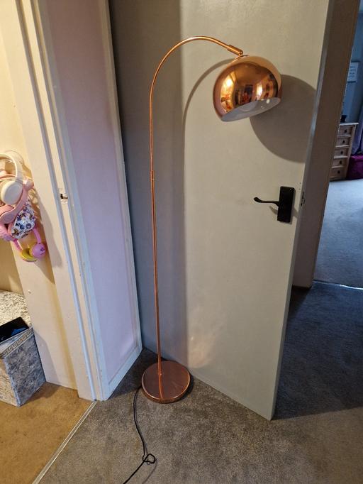 Buy & Sell Leicester City Centre Leicester - Photos for Argos home curva floor lamp in copper