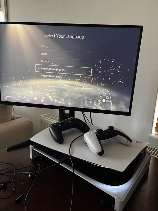 Buy & Sell Oakwood North London - Photos for Ps5 digital edition + samsung monitor