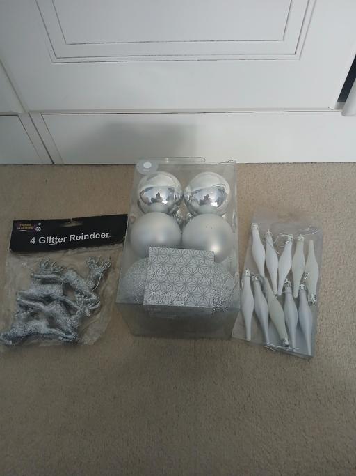 Buy & Sell Penn Wolverhampton - Photos for Christmas tree decorations