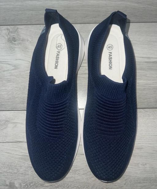 Buy & Sell Tividale Sandwell - Photos for Unisex trainers size 10.5